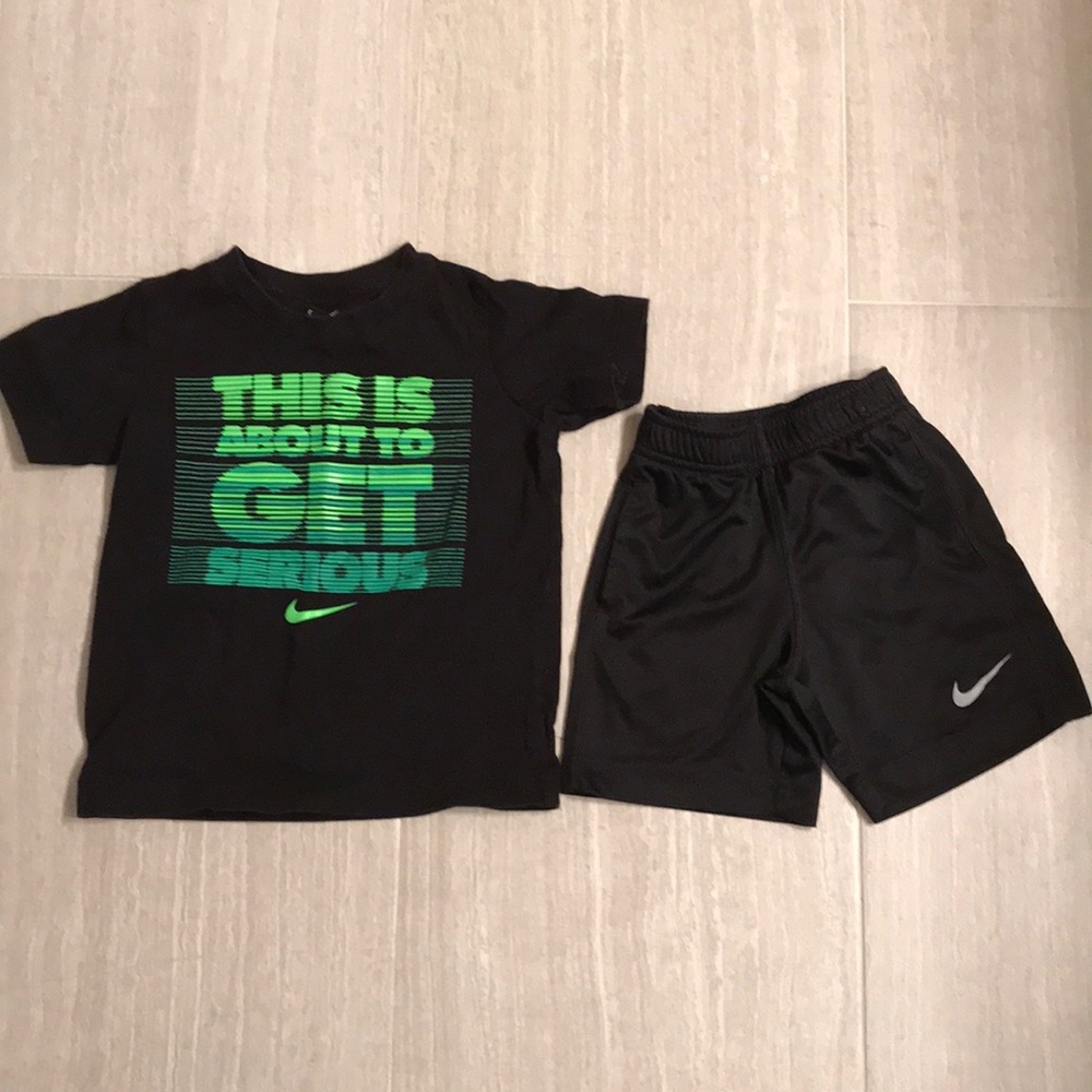 Boys Nike (top 4, bottoms 3T)